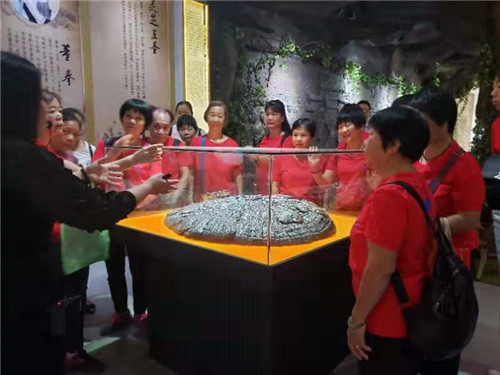 中國(guó)靈芝十大品牌|仙客來(lái)靈芝|仙客來(lái)靈芝破壁孢子粉|仙客來(lái)孢子油|仙客來(lái)靈芝飲片|仙客來(lái)破壁孢子粉|仙客來(lái)靈芝中藥飲片|馳名商標(biāo)|www.uglowindustry.com|