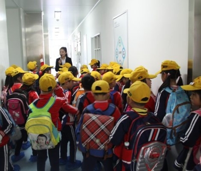 800余名師生、家長(zhǎng)在仙客來(lái)開(kāi)展社會(huì)實(shí)踐活動(dòng)