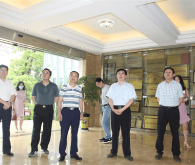 省發(fā)改委、省司法廳到仙客來公司調(diào)研“優(yōu)化營商環(huán)境”